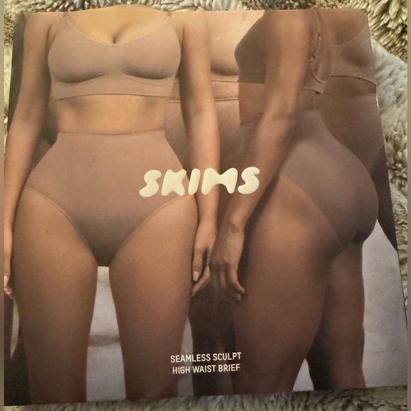 SKIMS Seamless Sculpt High-Waisted Brief - Picture 1 of 3